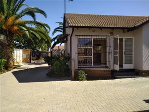 3 Bed House in Mayberry Park