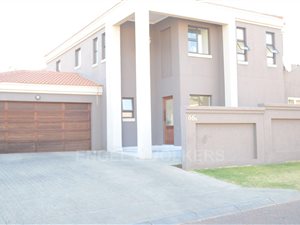 3 Bed House in Blue Hills