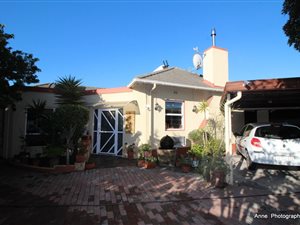 5 Bed House in Thornton