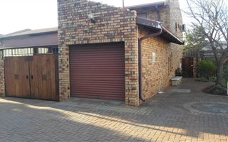 3 Bedroom Cluster in Westonaria