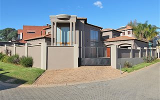 4 Bedroom Cluster in Woodmead