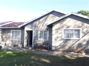 2 Bed Townhouse in Veld En Vlei