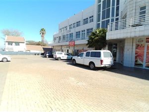 63 m² Commercial space in Croydon