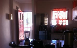 2 Bedroom Apartment in Gordons Bay Central