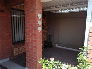 3 Bed House in Eldoraigne
