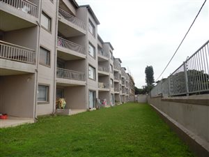 2 Bed Apartment in Athlone Park
