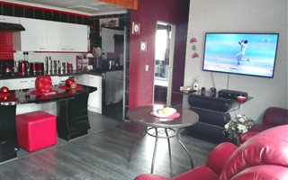 2 Bedroom Townhouse in Tableview