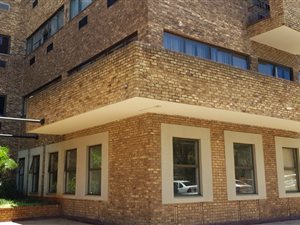 210 m² Office Space in Parktown