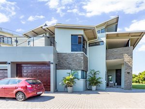 3 Bed House in Umdloti Beach
