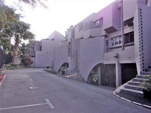 2 Bed Apartment in Essenwood