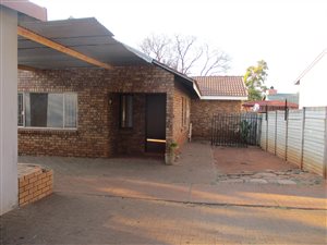 3 Bed House in Meyerspark