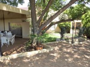 4 Bed House in Heuwelsig