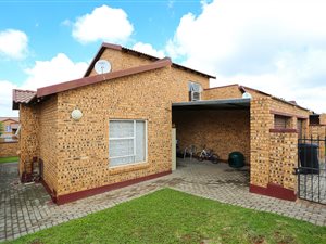 2 Bedroom Townhouse in Honeydew