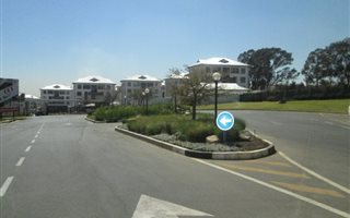 2 Bedroom Apartment in Modderfontein