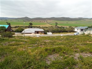 693 m² Land available in Reebok