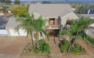 5 Bedroom House in Sonstraal Heights