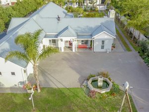6 Bed House in Durbanville Central