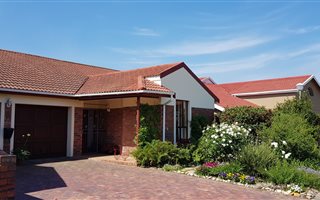 3 Bedroom House in Loerie Park