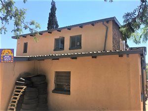 21 Bedroom House in Hermanstad