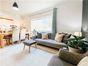 2 Bed Apartment in Vredehoek