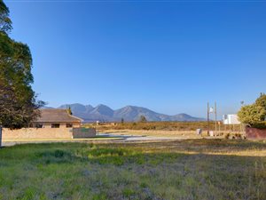 1008 m² Land available in Loerie Park