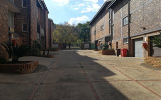 3 Bedroom Duplex in Mountain View