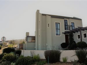 3 Bed House in Kelderhof Country Village