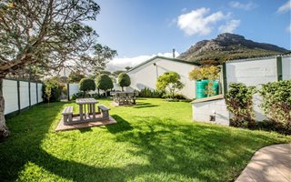 3 Bedroom Townhouse in Hout Bay and surrounds