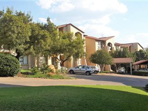 3 Bed Apartment in Fourways