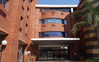861 m² Office Space in Parkmore
