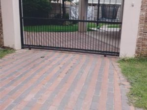 3 Bed House in Edenglen