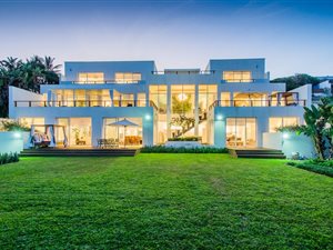 5 Bed House in Salt Rock